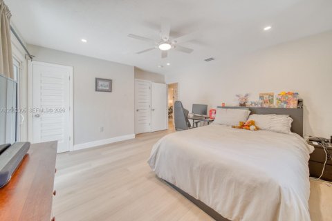 House in Palmetto Bay, Florida 5 bedrooms № 2066511 - photo 21