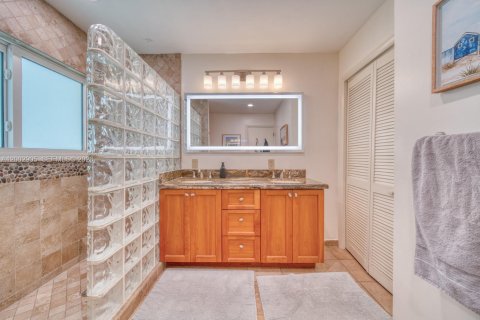 House in Palmetto Bay, Florida 5 bedrooms № 2066511 - photo 19