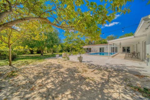 House in Palmetto Bay, Florida 5 bedrooms № 2066511 - photo 5