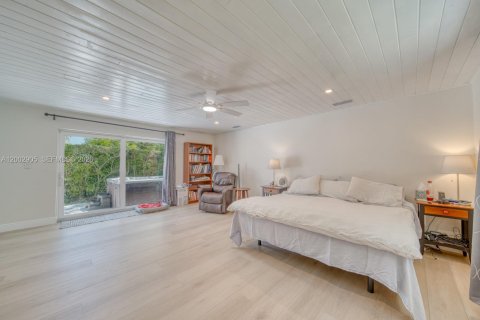 House in Palmetto Bay, Florida 5 bedrooms № 2066511 - photo 17