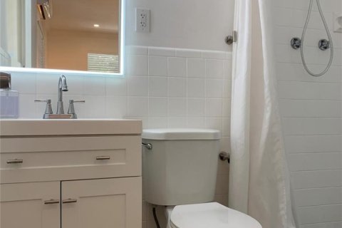 Снять в аренду квартиру в Форт-Лодердейл, Флорида 3 комнаты, 56.67м2, № 2082950 - фото 24