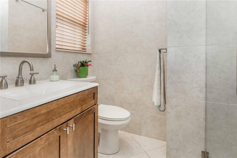 Commercial property in Hollywood, Florida № 2003713 - photo 29