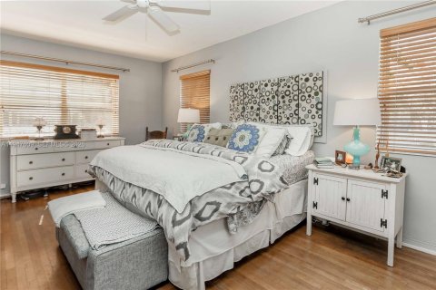 Commercial property in Hollywood, Florida № 2003713 - photo 22