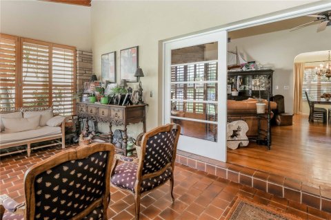 Commercial property in Hollywood, Florida № 2003713 - photo 21