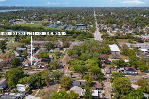 Immobilier commercial à Saint Petersburg, Floride 7 chambres, 307.69 m2 № 2388513