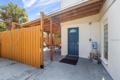 Immobilier commercial à vendre à Saint Petersburg, Floride: 7 chambres, 307.69 m2 № 2388513 - photo 10
