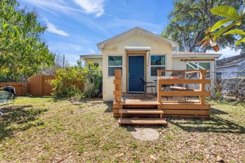 Immobilier commercial à vendre à Saint Petersburg, Floride: 7 chambres, 307.69 m2 № 2388513 - photo 8