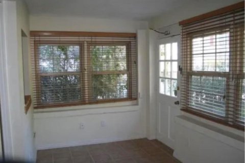 House in Orlando, Florida 2 bedrooms, 117.06 sq.m. № 2222973 - photo 13