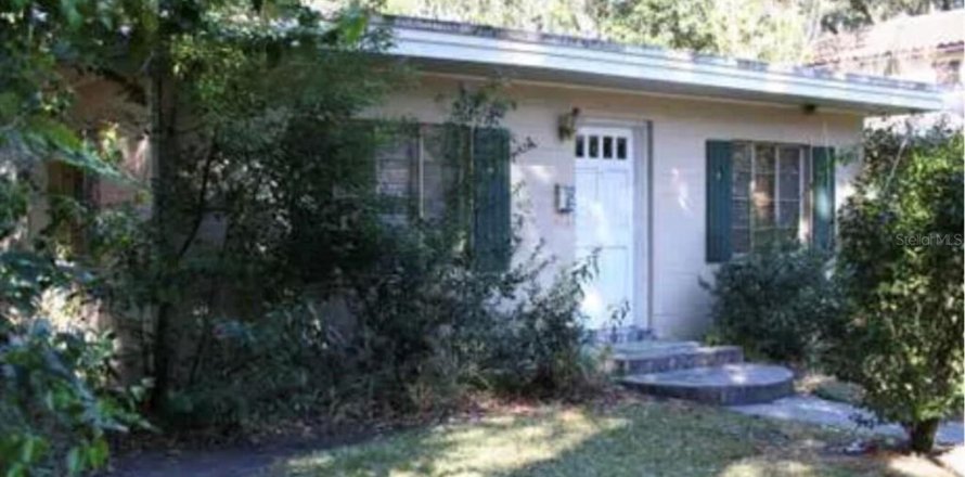House in Orlando, Florida 2 bedrooms, 117.06 sq.m. № 2222973