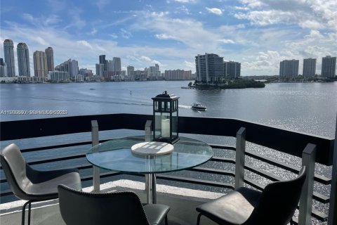 Condo in Aventura, Florida, 3 bedrooms  № 1994592 - photo 21