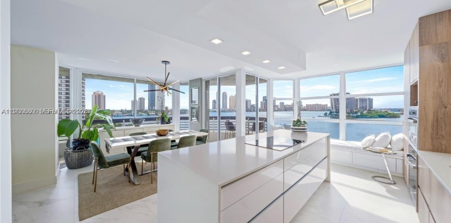 Condo in Aventura, Florida, 3 bedrooms  № 1994592