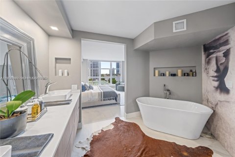 Condo in Aventura, Florida, 3 bedrooms  № 1994592 - photo 17