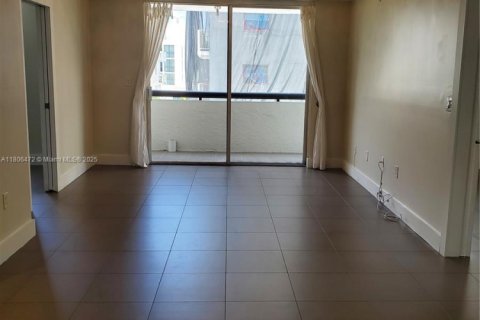 Copropriété à vendre à Miami Beach, Floride: 2 chambres, 89.19 m2 № 1739204 - photo 21