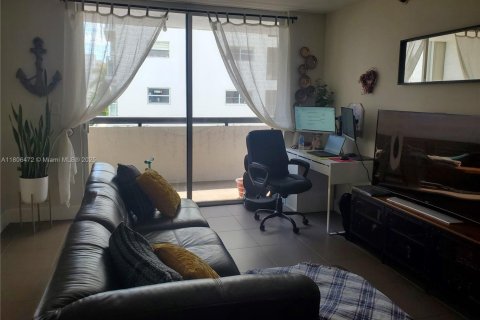 Copropriété à vendre à Miami Beach, Floride: 2 chambres, 89.19 m2 № 1739204 - photo 19