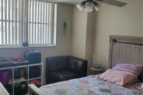 Copropriété à vendre à Miami Beach, Floride: 2 chambres, 89.19 m2 № 1739204 - photo 3