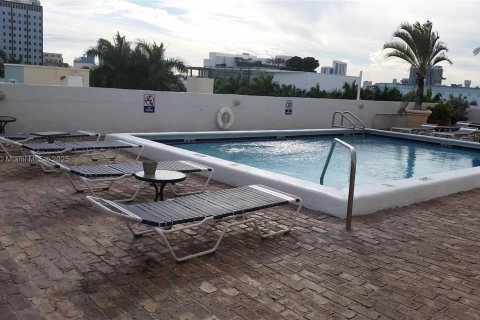Copropriété à vendre à Miami Beach, Floride: 2 chambres, 89.19 m2 № 1739204 - photo 17