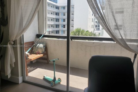 Copropriété à vendre à Miami Beach, Floride: 2 chambres, 89.19 m2 № 1739204 - photo 20