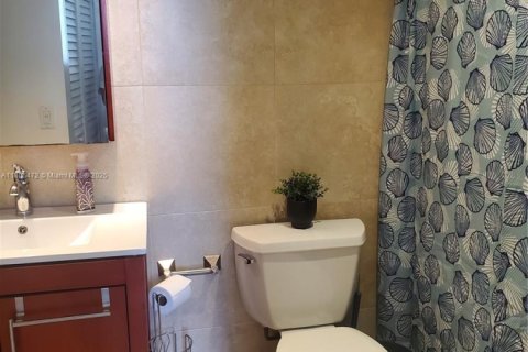 Copropriété à vendre à Miami Beach, Floride: 2 chambres, 89.19 m2 № 1739204 - photo 11