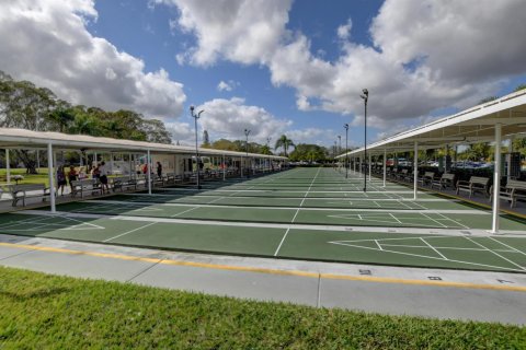 Condo in Deerfield Beach, Florida, 1 bedroom № 2178065 - photo 23