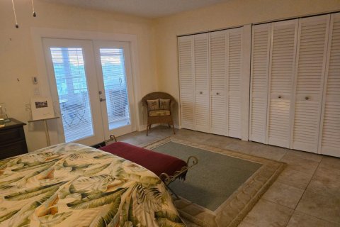 Condo in Deerfield Beach, Florida, 1 bedroom № 2178065 - photo 8