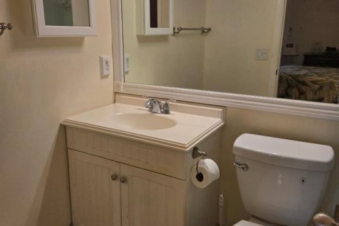 Condo in Deerfield Beach, Florida, 1 bedroom № 2178065 - photo 9