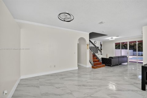 Casa en venta en Royal Palm Beach, Florida, 5 dormitorios, 250.19 m2 № 1970594 - foto 14