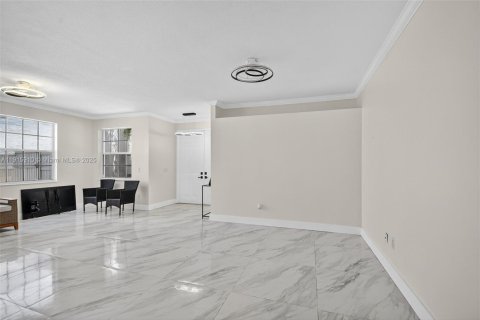 Casa en venta en Royal Palm Beach, Florida, 5 dormitorios, 250.19 m2 № 1970594 - foto 13