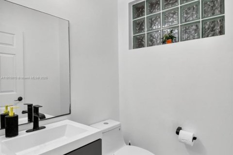 Casa en venta en Royal Palm Beach, Florida, 5 dormitorios, 250.19 m2 № 1970594 - foto 17