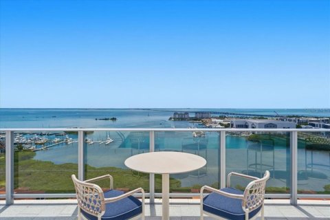 Copropriété à vendre à Tampa, Floride: 4 chambres, 247.68 m2 № 2298495 - photo 6