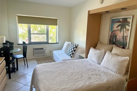 Студия в кондо в Майами-Бич, Флорида № 2046600