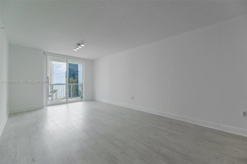 Купить кондоминиум в Майами, Флорида 2 спальни, 106.19м2, № 2089325 - фото 8