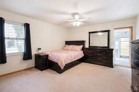 House in Lakeland, Florida 3 bedrooms, 215.72 sq.m. № 2198543 - photo 15