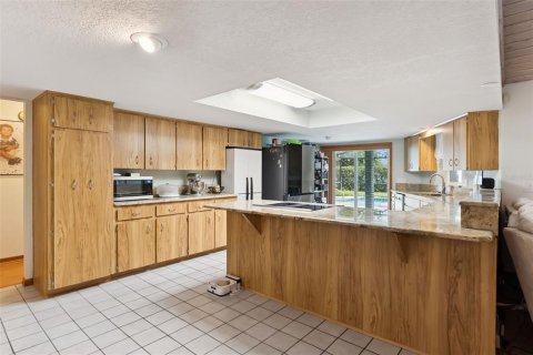 House in Lakeland, Florida 3 bedrooms, 215.72 sq.m. № 2198543 - photo 5