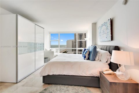 Copropriété à louer à Miami Beach, Floride: 2 chambres, 111.48 m2 № 2390391 - photo 9