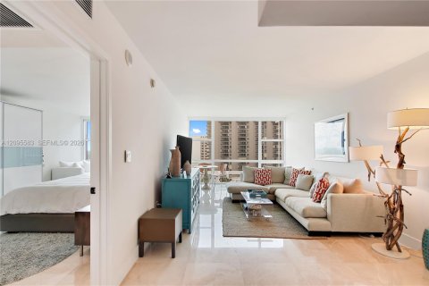 Copropriété à louer à Miami Beach, Floride: 2 chambres, 111.48 m2 № 2390391 - photo 7