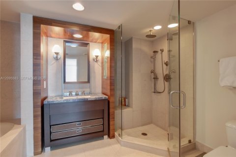 Copropriété à louer à Miami Beach, Floride: 2 chambres, 111.48 m2 № 2390391 - photo 16