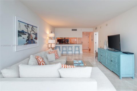 Copropriété à louer à Miami Beach, Floride: 2 chambres, 111.48 m2 № 2390391 - photo 25