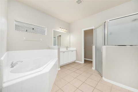 Casa en venta en Gainesville, Florida, 3 dormitorios, 176.61 m2 № 1907791 - foto 11