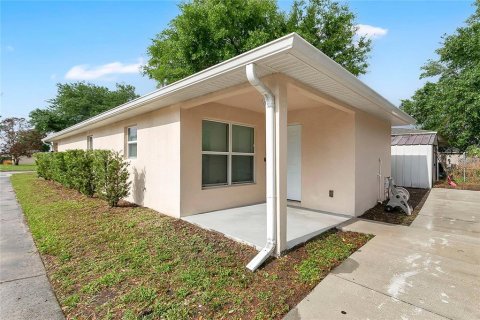 House in Orlando, Florida 3 bedrooms, 127 sq.m. № 2150885 - photo 20