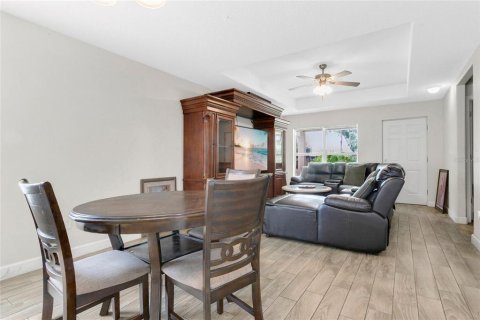 House in Orlando, Florida 3 bedrooms, 127 sq.m. № 2150885 - photo 7