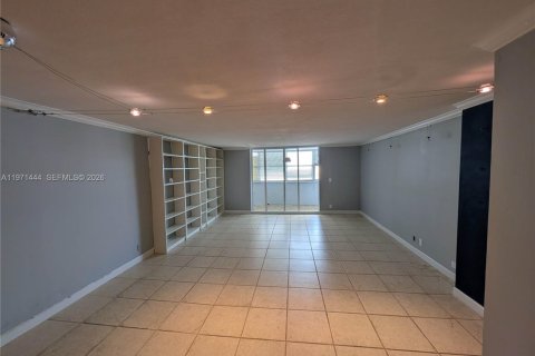 Copropriété à vendre à Hallandale Beach, Floride: 1 chambre, 96.15 m2 № 2033146 - photo 10