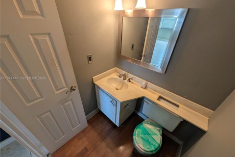 Copropriété à vendre à Hallandale Beach, Floride: 1 chambre, 96.15 m2 № 2033146 - photo 29