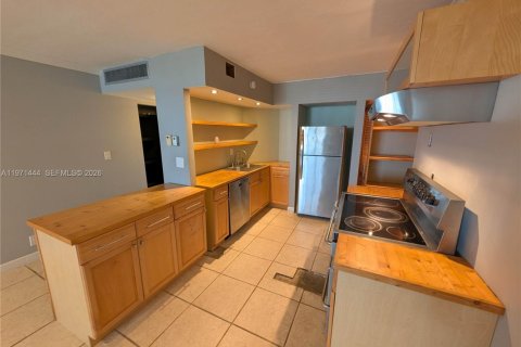 Copropriété à vendre à Hallandale Beach, Floride: 1 chambre, 96.15 m2 № 2033146 - photo 13