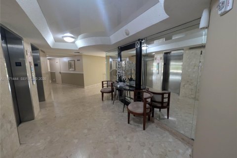 Copropriété à vendre à Hallandale Beach, Floride: 1 chambre, 96.15 m2 № 2033146 - photo 8