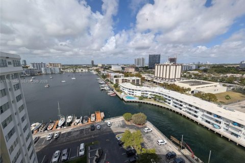 Copropriété à vendre à Hallandale Beach, Floride: 1 chambre, 96.15 m2 № 2033146 - photo 19