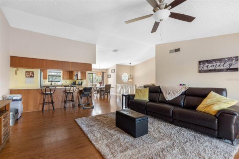 House in Palm Harbor, Florida 4 bedrooms, 272.95 sq.m. № 1775646 - photo 21