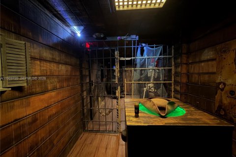 Commercial property in Hollywood, Florida № 1957149 - photo 20