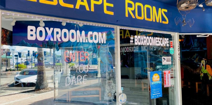 Propiedad comercial en Hollywood, Florida № 1957149