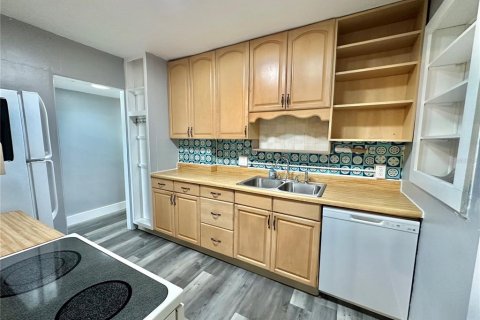 Casa en alquiler en Sebring, Florida, 4 dormitorios, 131.55 m2 № 1828563 - foto 6