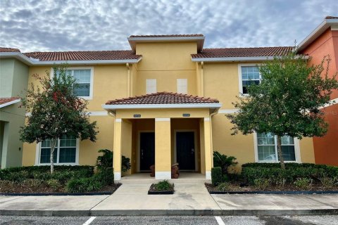 Touwnhouse à vendre à Kissimmee, Floride: 4 chambres, 176.7 m2 № 1519836 - photo 1